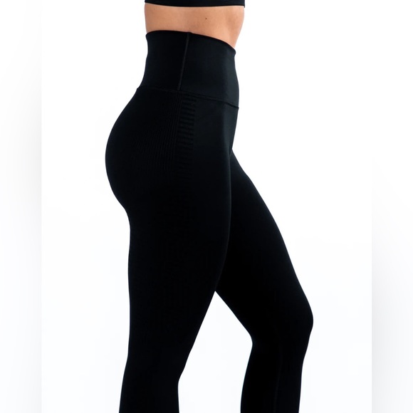 ALPHALETE HALO SEAMLESS HIGH RISE LEGGING - Picture 4 of 11